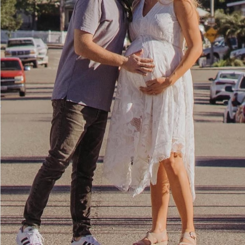 Elegant White Lace Maternity Dress Size Small